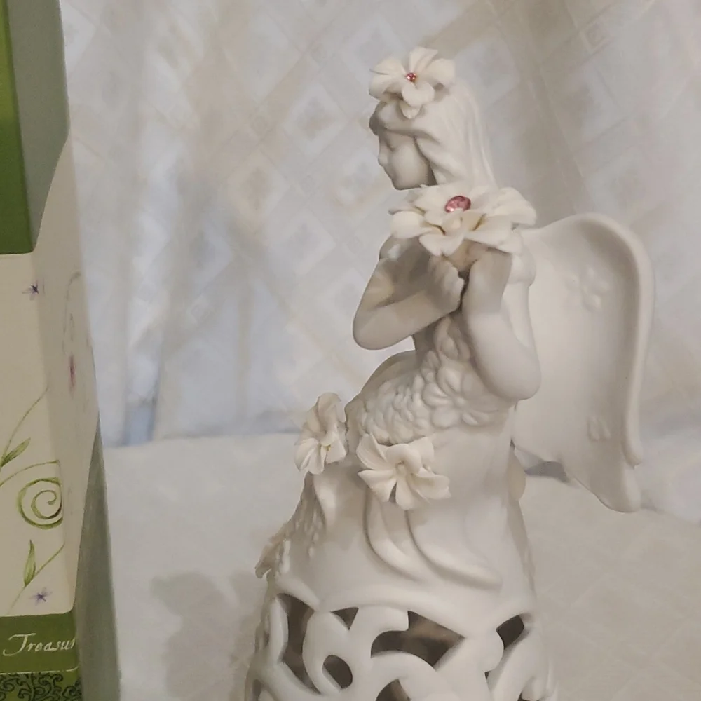 NIB  Angel porcelain "Friend"          by Pavillion Gift Co. #72040 - Picture 3 of 7